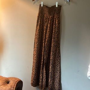 Super cute wide leg cheetah print pants